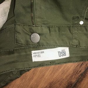 RSQ Jeans - RSQ High Waisted Cropped Jeans RSQ Jeans - RSQ High Waisted Cropped Jeans